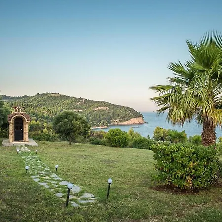 Spectacular Near The Beach! 빌라