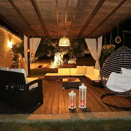 On Earth - Private Villa, Huge Garden, 4 Beaches Villa *