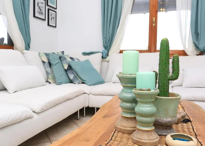 Spectacular Near The Beach!