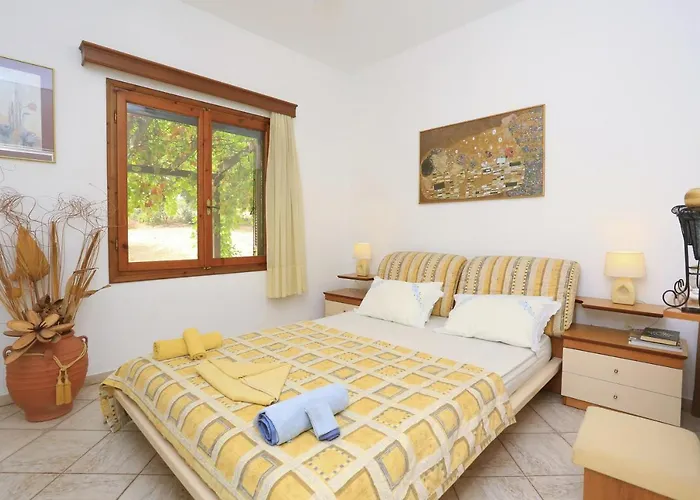 Spectacular Near The Beach!