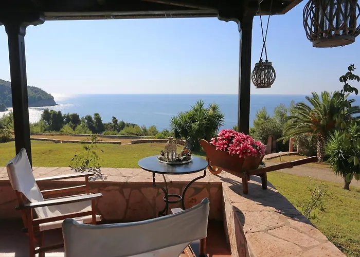 Spectacular Near The Beach!