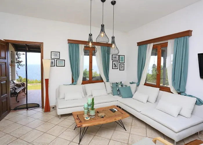 Spectacular Near The Beach! Agia Paraskevi